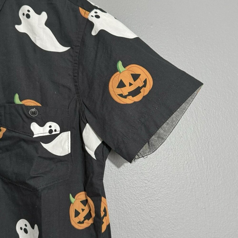 Free Planet Halloween Button Shirt Men Size XS Costume Pumpkin Ghost Casual Work - Picture 11 of 12